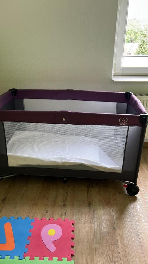 Kinder-Reisebett mit Matratze für Kleinkinder in der Ferienwohnung Pfarrberg Eisenach