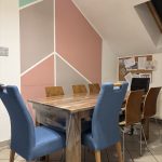 Esstisch mit 8 Stühlen in der Ferienwohnung Pfarrberg Eisenach