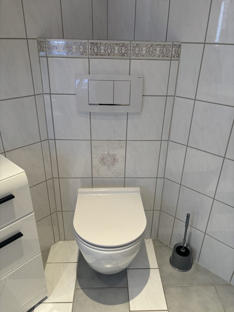 Ferienwohnung Karlstraße Eisenach – WC mit Bidet im Badezimmer
